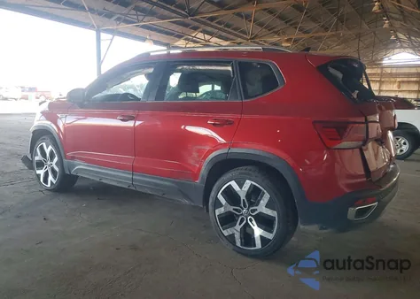 2022 Volkswagen Taos Sel z USA, uszkodzony, nr VIN 3VVJX7B20NM037434